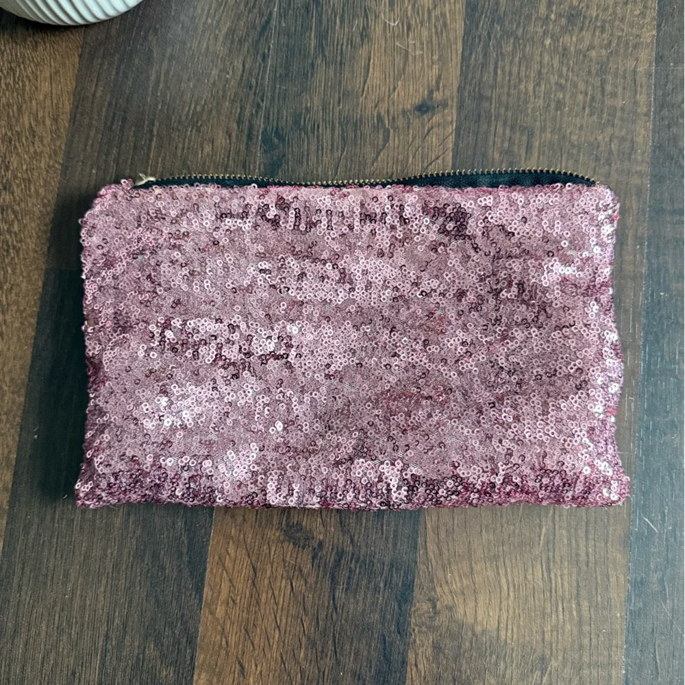 Victoria’s Secret Cosmetic Bag/Wristlet Bundle - Picture 10 of 12